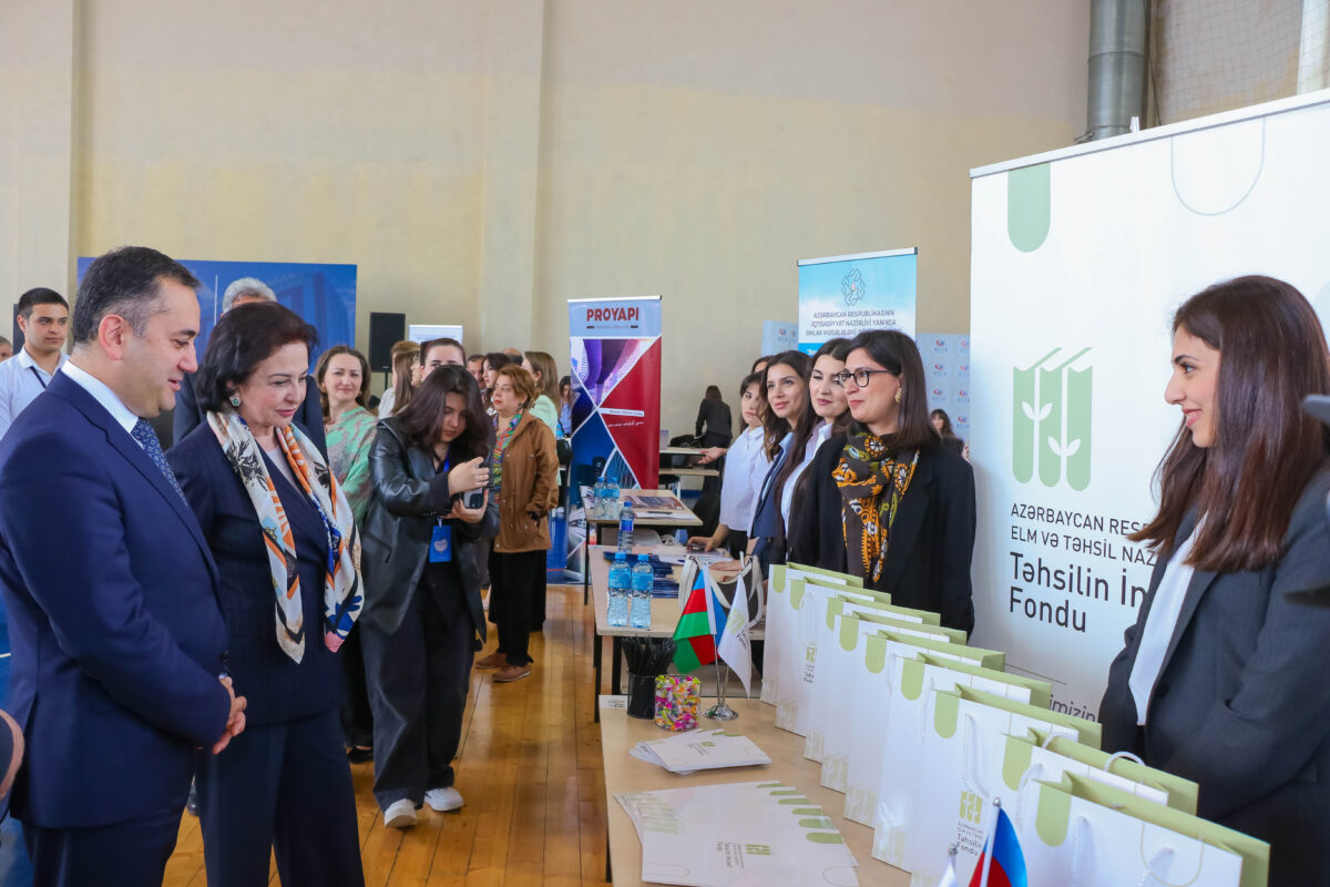 Təhsilin İnkişafı Fondu Azərbaycan Memarlıq və İnşaat Universitetinin (AzMİU) təşkil etdiyi VI Karyera Sərgisində iştirak edib