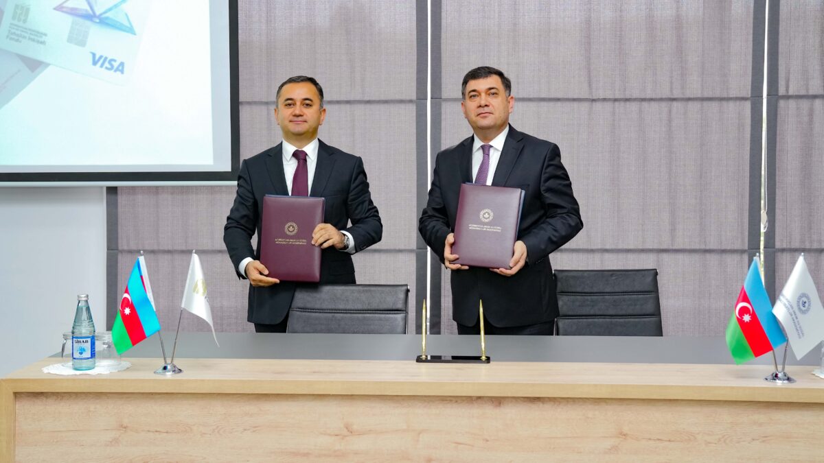 Azərbaycan Əmək və Sosial Münasibətlər Akademiyası (AƏSMA) ilə Təhsilin İnkişafı Fondu arasında TələbəPlus layihəsi çərçivəsində əməkdaşlıq müqaviləsi imzalanıb 