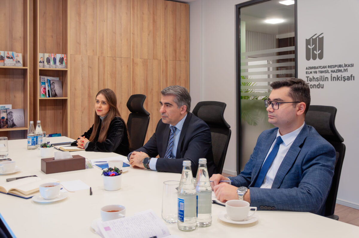 Təhsilin İnkişafı Fondu ilə Azərbaycan Gənc Müəllimlər Assosiasiyası arasında görüş keçirilib