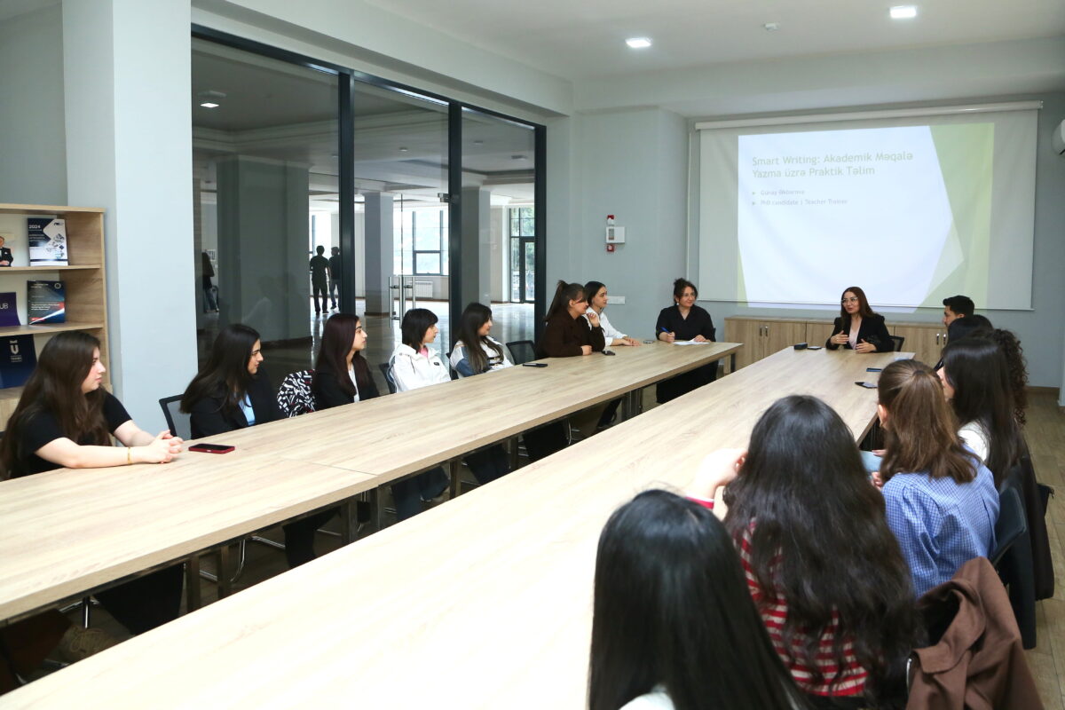 Təqaüd proqramlarının iştirakçıları üçün akademik məqalə yazmaq üzrə praktiki təlim sessiyası təşkil olunub