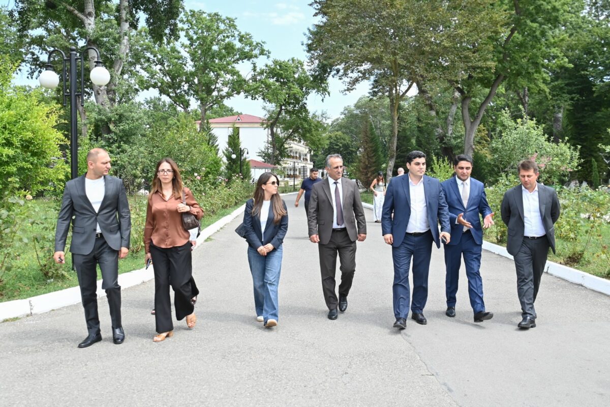 “Təhsil” istirahət mərkəzində təhsil işçiləri üçün yaradılan imkanlarla tanışlıq olub 